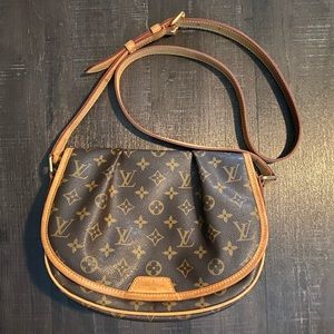 Louis Vuitton Menilmontant pm